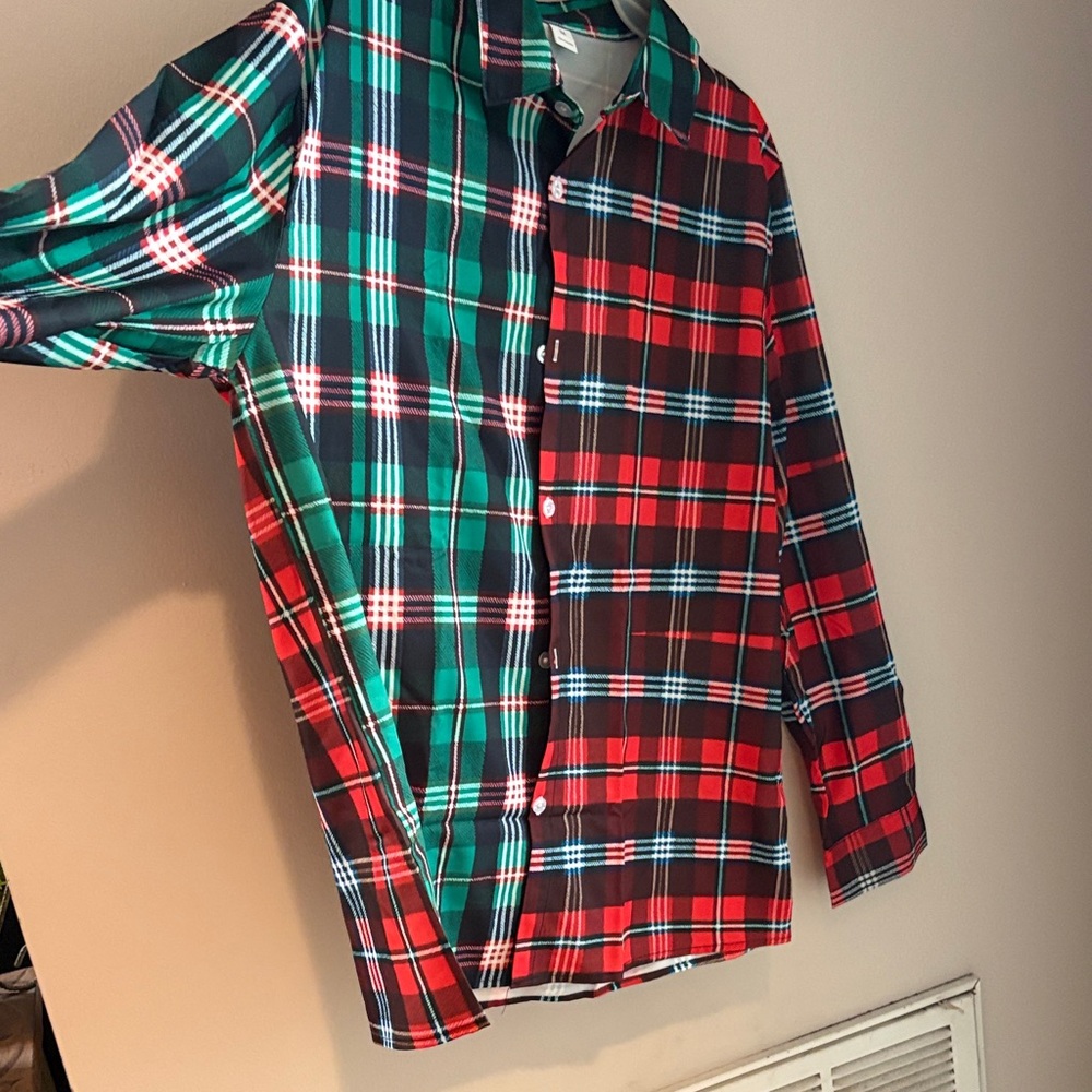Women's Split Plaid Button-Down Shirt in Red & Green